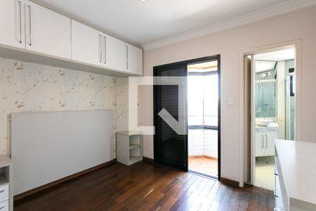 Apartamento à venda com 82m², 3 quartos e 2 vagas Apartamento à venda com 82m², 3 quartos e 2 vagasSuíte