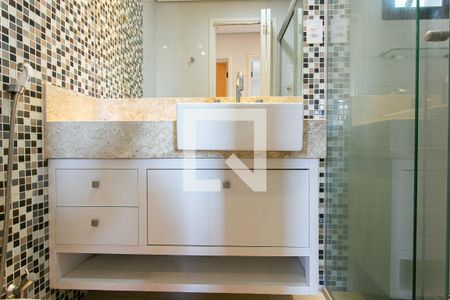 Apartamento à venda com 82m², 3 quartos e 2 vagas Apartamento à venda com 82m², 3 quartos e 2 vagasBanheiro Social