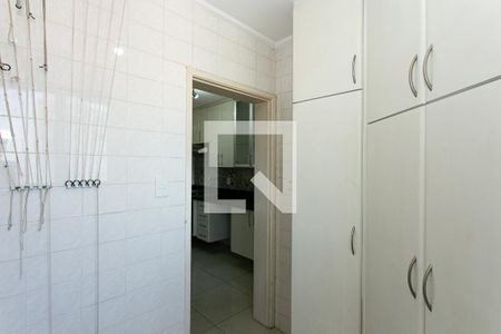 Apartamento à venda com 82m², 3 quartos e 2 vagas Apartamento à venda com 82m², 3 quartos e 2 vagasÁrea de Serviço
