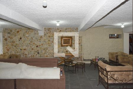 Casa à venda com 1000m², 3 quartos e 6 vagasGaragem