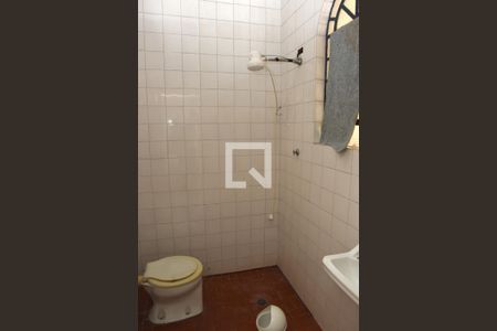 Casa à venda com 1000m², 3 quartos e 6 vagasBanheiro de serviço