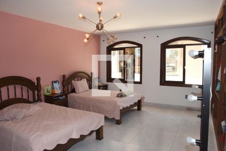 Casa à venda com 1000m², 3 quartos e 6 vagasSuíte 3