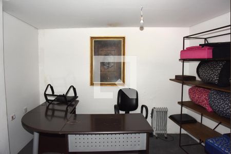 Casa à venda com 1000m², 3 quartos e 6 vagasEscritório