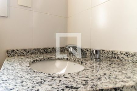 Apartamento para alugar com 57m², 2 quartos e sem vagaBanheiro - Torneira