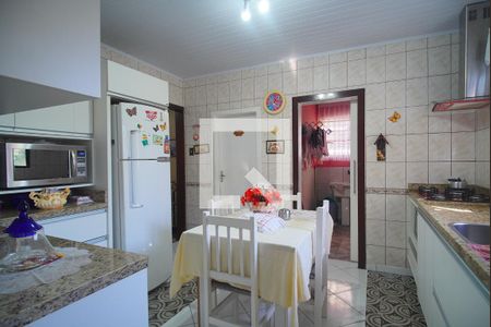 Casa à venda com 125m², 2 quartos e 2 vagas Casa à venda com 125m², 2 quartos e 2 vagasCozinha