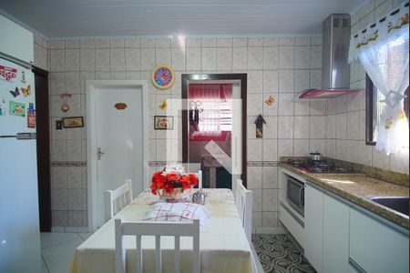 Casa à venda com 125m², 2 quartos e 2 vagas Casa à venda com 125m², 2 quartos e 2 vagasCozinha