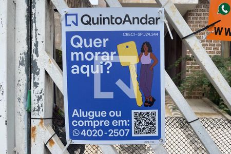 Casa à venda com 150m², 3 quartos e 4 vagas Casa à venda com 150m², 3 quartos e 4 vagasPlaca