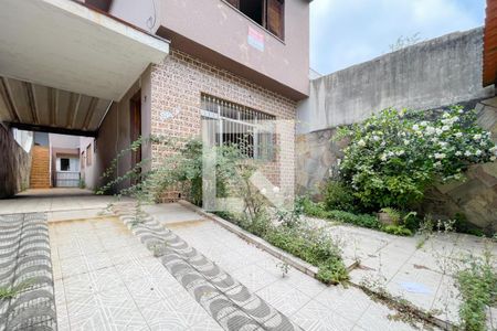 Casa à venda com 150m², 3 quartos e 4 vagas Casa à venda com 150m², 3 quartos e 4 vagasGaragem