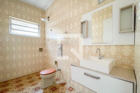 Casa à venda com 150m², 3 quartos e 4 vagas Casa à venda com 150m², 3 quartos e 4 vagasBanheiro 2