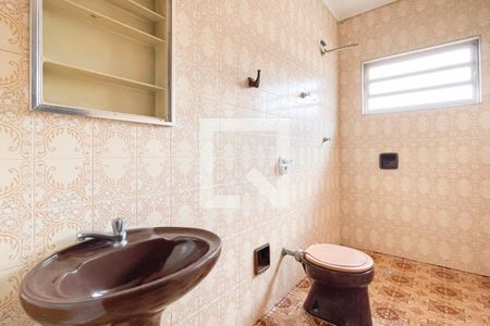 Casa à venda com 150m², 3 quartos e 4 vagas Casa à venda com 150m², 3 quartos e 4 vagasBanheiro 1