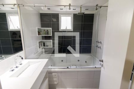 Apartamento à venda com 210m², 3 quartos e 3 vagasBanheiro da Suíte 3