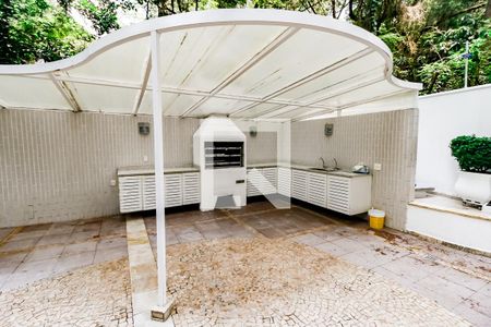 Apartamento à venda com 210m², 3 quartos e 3 vagasÁrea comum - Churrasqueira