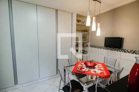 Apartamento à venda com 210m², 3 quartos e 3 vagasCozinha - Armários