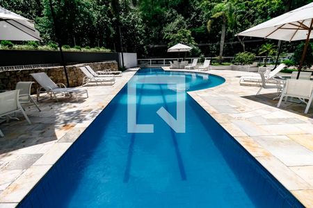 Apartamento à venda com 210m², 3 quartos e 3 vagasÁrea comum - Piscina