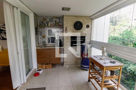 Apartamento à venda com 210m², 3 quartos e 3 vagasVaranda gourmet