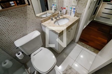 Apartamento à venda com 210m², 3 quartos e 3 vagasBanheiro da Suíte 2