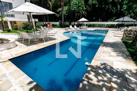 Apartamento à venda com 210m², 3 quartos e 3 vagasÁrea comum - Piscina