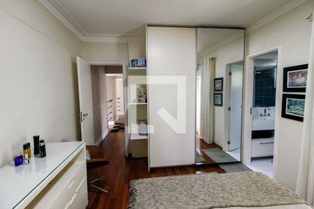 Apartamento à venda com 210m², 3 quartos e 3 vagasSuíte 3 - armários