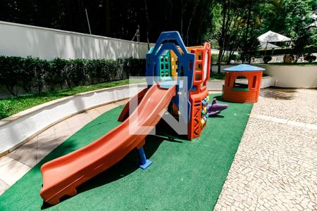 Apartamento à venda com 210m², 3 quartos e 3 vagasÁrea comum - Playground