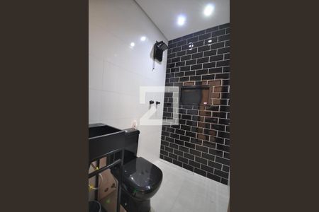 Casa à venda com 200m², 2 quartos e 2 vagasBanheiro