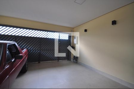 Casa à venda com 200m², 2 quartos e 2 vagasGaragem