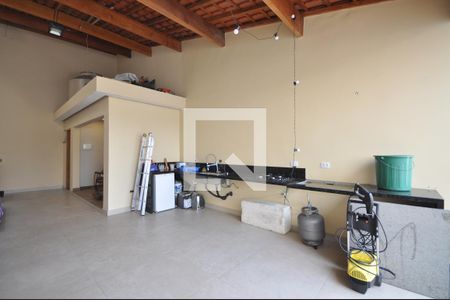 Casa à venda com 200m², 2 quartos e 2 vagasLounge