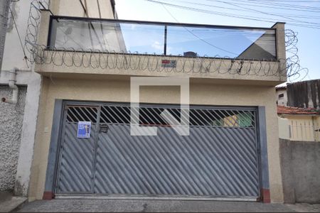 Casa à venda com 200m², 2 quartos e 2 vagasFachada