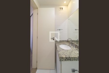 Apartamento à venda com 52m², 2 quartos e 1 vaga Apartamento à venda com 52m², 2 quartos e 1 vagaBanheiro