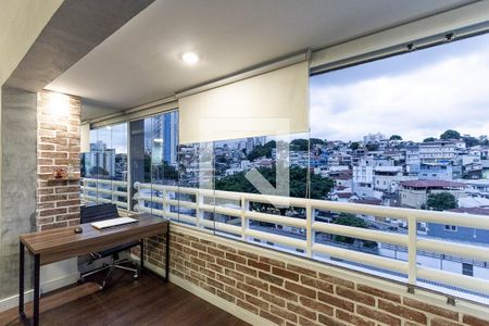 Apartamento à venda com 42m², 1 quarto e 1 vaga Apartamento à venda com 42m², 1 quarto e 1 vagaVaranda