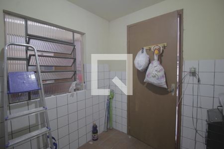 Casa à venda com 300m², 2 quartos e 1 vagaÁrea de Serviço