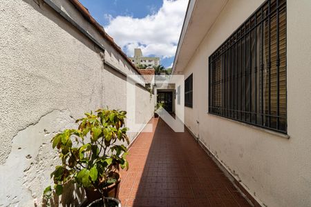Casa à venda com 400m², 3 quartos e 5 vagas Casa à venda com 400m², 3 quartos e 5 vagasCorredor Lateral