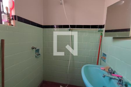 Casa à venda com 121m², 2 quartos e 2 vagasBanheiro