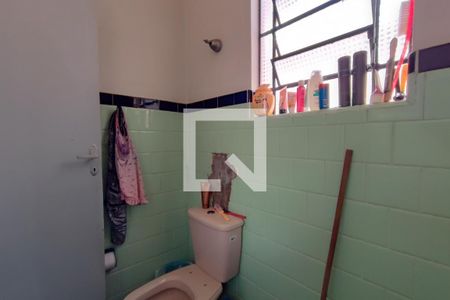 Casa à venda com 121m², 2 quartos e 2 vagasBanheiro