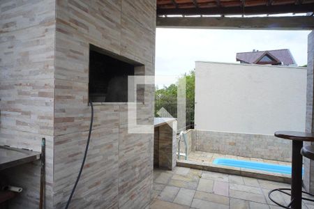 Casa à venda com 220m², 3 quartos e 4 vagasPátio