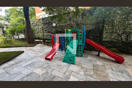 Apartamento para alugar com 150m², 3 quartos e 1 vaga Apartamento para alugar com 150m², 3 quartos e 1 vagaPlayground