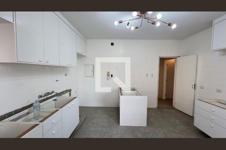 Apartamento para alugar com 150m², 3 quartos e 1 vaga Apartamento para alugar com 150m², 3 quartos e 1 vagaCozinha - Armários