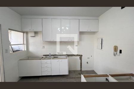 Apartamento para alugar com 150m², 3 quartos e 1 vaga Apartamento para alugar com 150m², 3 quartos e 1 vagaCozinha - Armários