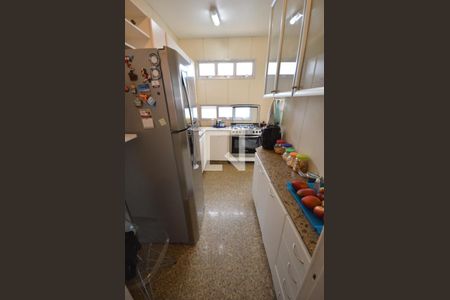 Apartamento à venda com 252m², 4 quartos e 2 vagas