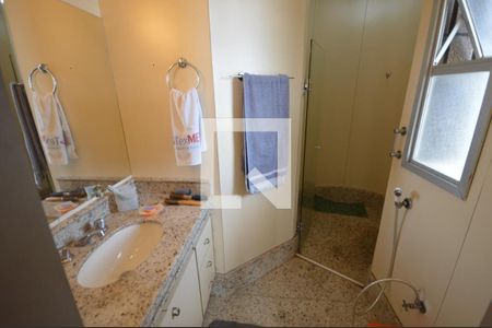 Apartamento à venda com 252m², 4 quartos e 2 vagas