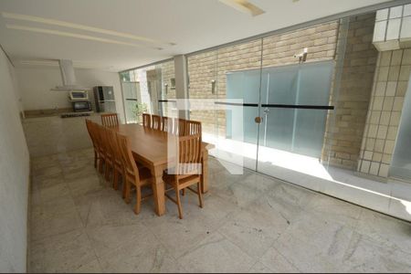 Apartamento à venda com 4 quartos, 252m² em Serra, Belo Horizonte
