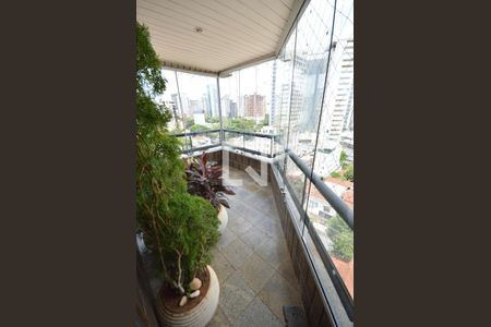 Apartamento à venda com 252m², 4 quartos e 2 vagas