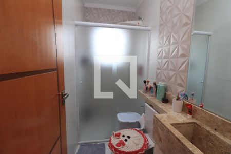 Casa de condomínio à venda com 160m², 2 quartos e 3 vagasBanheiro da Suíte