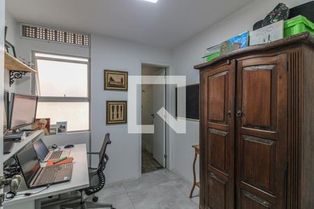 Apartamento à venda com 158m², 4 quartos e 2 vagasSuíte 2