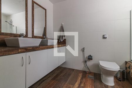 Apartamento à venda com 158m², 4 quartos e 2 vagasSuíte 1 - Banheiro