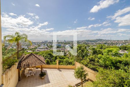 Vista de casa à venda com 4 quartos, 400m² em Nonoai, Porto Alegre