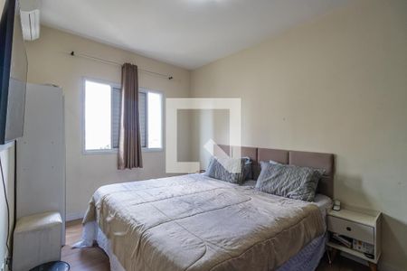 Quarto 2 de apartamento para alugar com 2 quartos, 55m² em Jardim Tupanci, Barueri