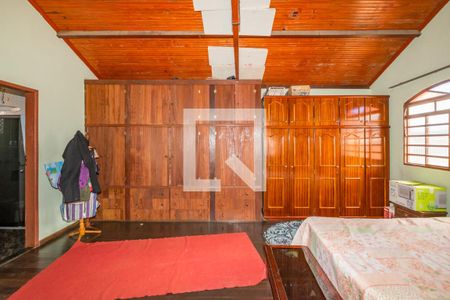 Casa à venda com 406m², 3 quartos e 3 vagas Casa à venda com 406m², 3 quartos e 3 vagasSuíte