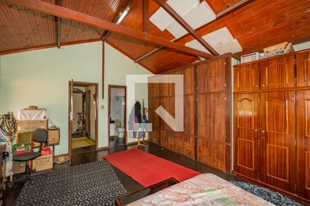 Casa à venda com 406m², 3 quartos e 3 vagas Casa à venda com 406m², 3 quartos e 3 vagasSuíte