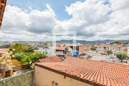 Casa à venda com 406m², 3 quartos e 3 vagas Casa à venda com 406m², 3 quartos e 3 vagasVaranda