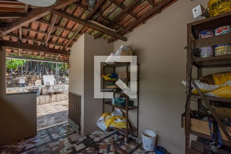 Casa à venda com 406m², 3 quartos e 3 vagas Casa à venda com 406m², 3 quartos e 3 vagasVaranda